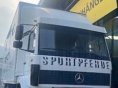 Mercedes-Benz 814 Pferdetransporter LKW 7,5t.