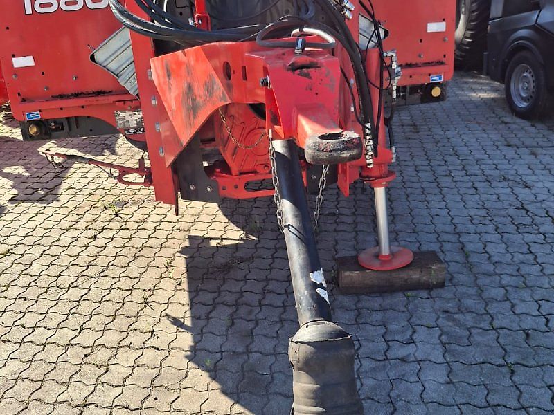 Kuhn 1880 Profile