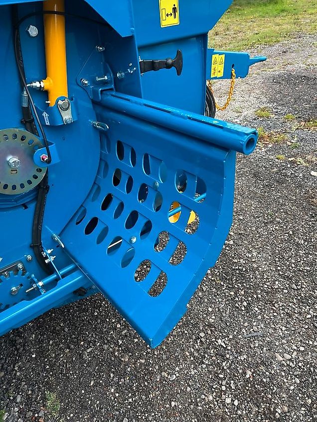 Kidd 475 TC Einstreugerät mit Mahlfunktion, Strohmühle