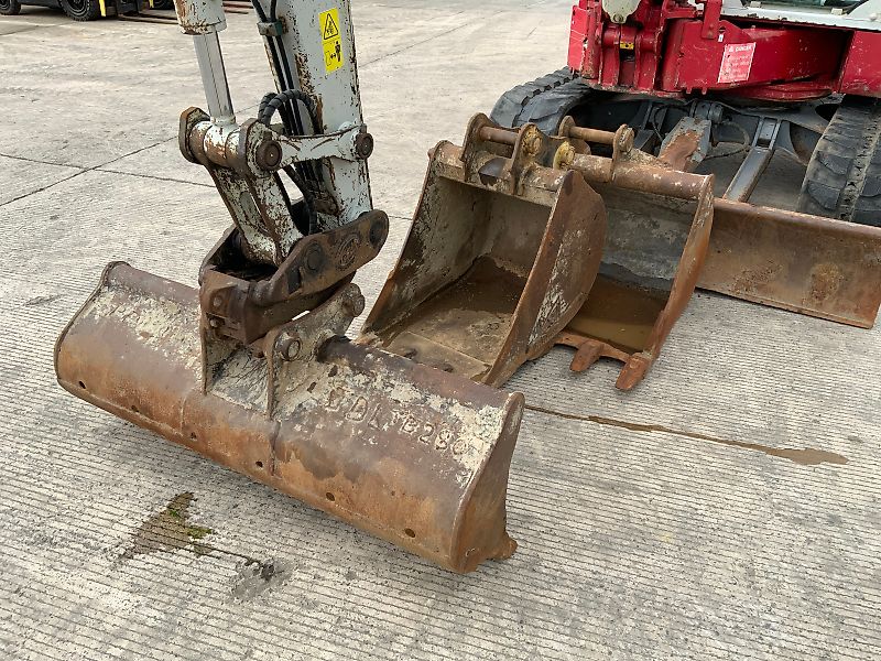 Takeuchi TB280FR Digger (ST24595)