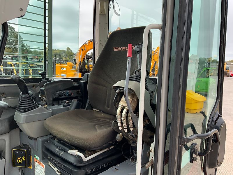 Takeuchi TB280FR Digger (ST24595)