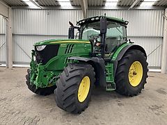 John Deere 6215R
