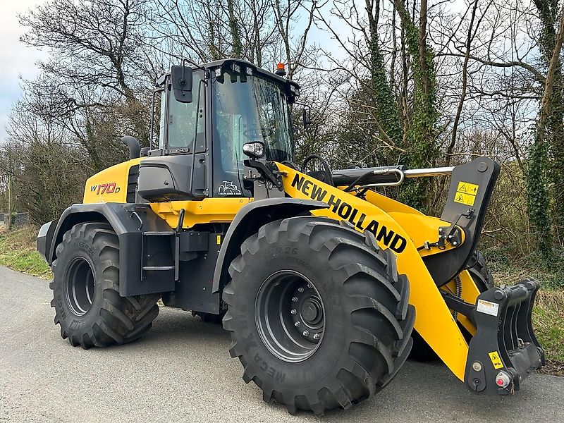 New Holland W170D Loading Shovel