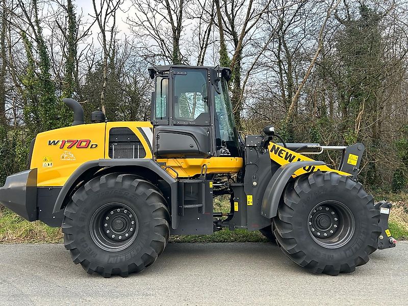New Holland W170D Loading Shovel