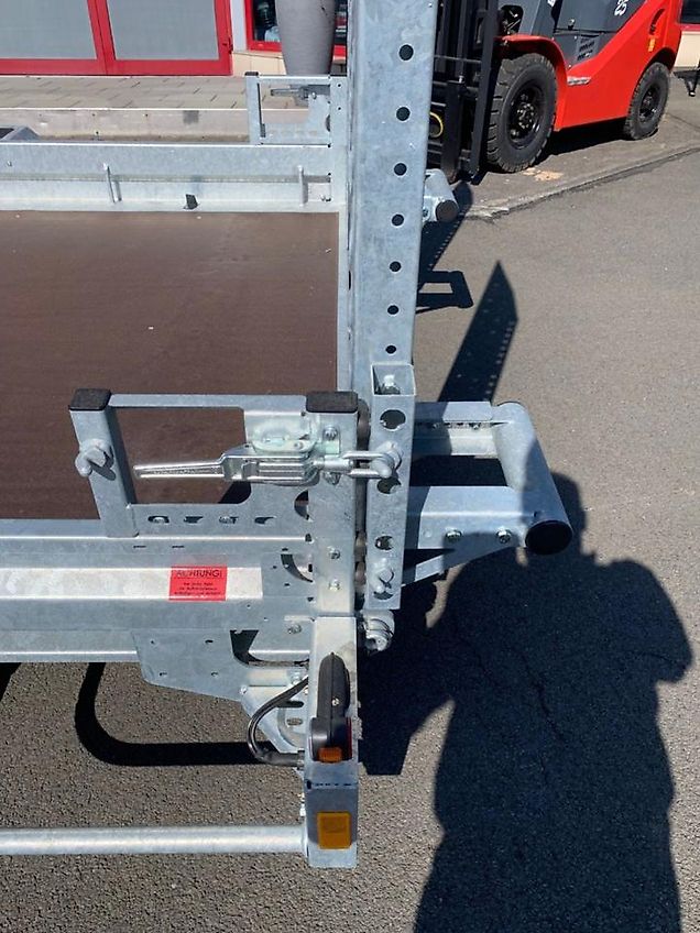 Böckmann Baumaschinenanhänger 3500kg Baggeranhänger 303x62x19cm