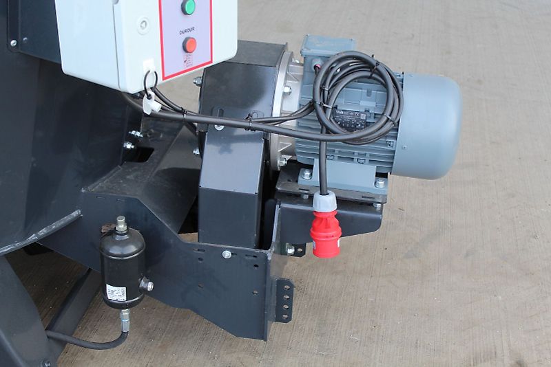 Burkon Futtermischer-3,0m³ -Elektromotor+Gelenkwelle