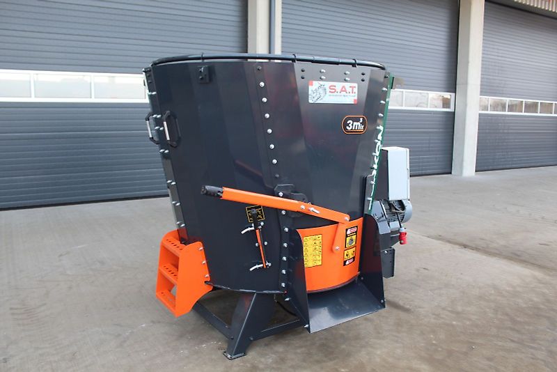 Burkon Futtermischer-3,0m³ -Elektromotor+Gelenkwelle