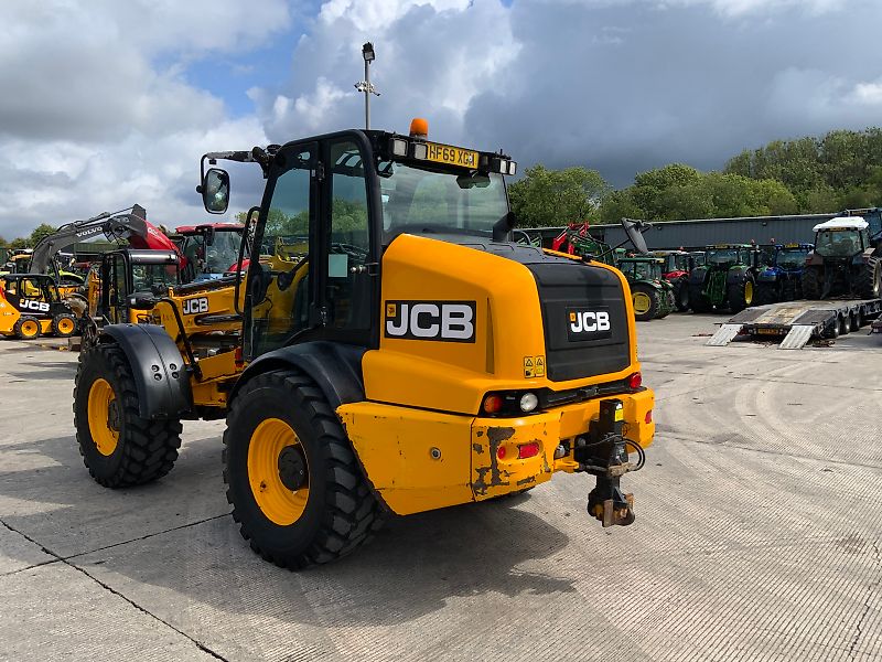 JCB TM320S Pivot Steer Telehandler (ST23560)