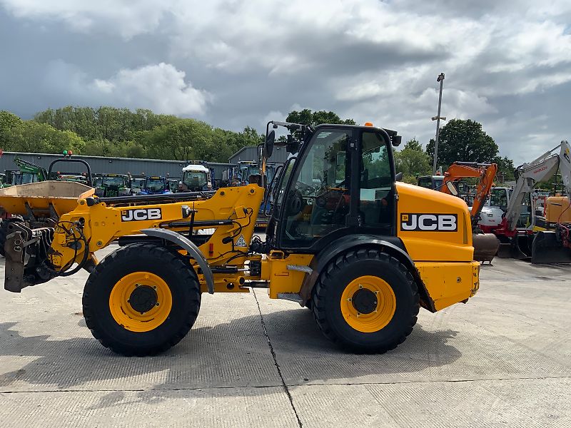 JCB TM320S Pivot Steer Telehandler (ST23560)