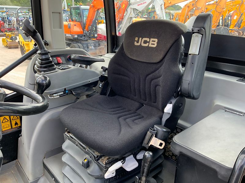 JCB TM320S Pivot Steer Telehandler (ST23560)