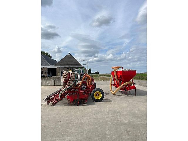 Lely rotorkopeg + Accord zaaimachine