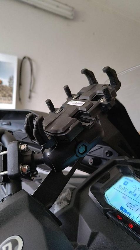 agriSMART smartGRIP uchwyt/mocowanie do sterownika komputera telefonu kamery do Fendt Claas John Deere Valtra Massey Ferguson Kubota Deutz Fahr Zetor Case New Holland