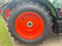 Claas 540/65 R38 und 440/65 R28