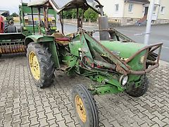 John Deere 820