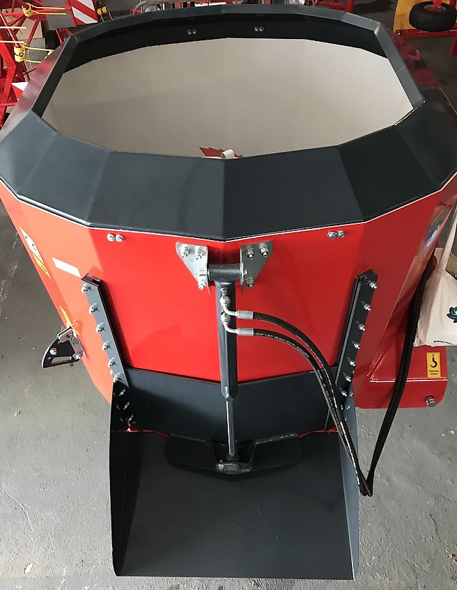 Minos Agri Futtermischwagen T-DYKM 1,5