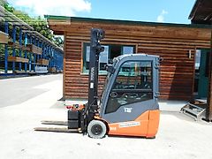 Toyota 8fbek18t triplex 6m + ss + ladegerät ( lithium b