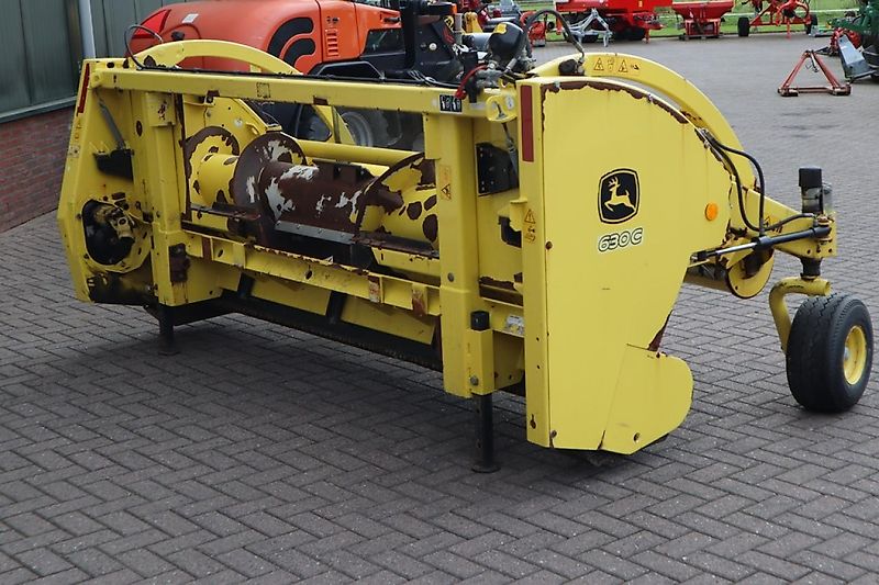 John Deere 630C PICK-UP