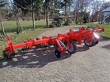 Kongskilde Howard Howard Rollhacke 8 reihig hydraulische Klappung bis 600 cm Arbeitsbreite mit Scheibensechen zur exakten Spurführung nicht Einböck Hatzenbichler Kress Schmotzer Sketetee Garford