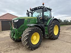 John Deere 6215R