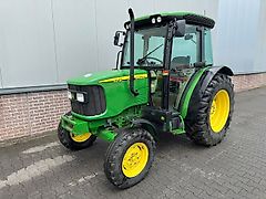 John Deere 5215