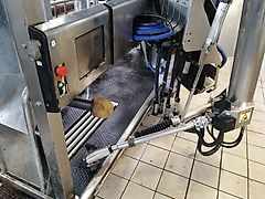 DeLaval De Laval VMS Melkroboter rechts & links im eingebauten Zustand in Vollausstattung mit Probennehmer Selektionstoten Halsbänder 135 in Vollausstattung kein Lely Melkroboter