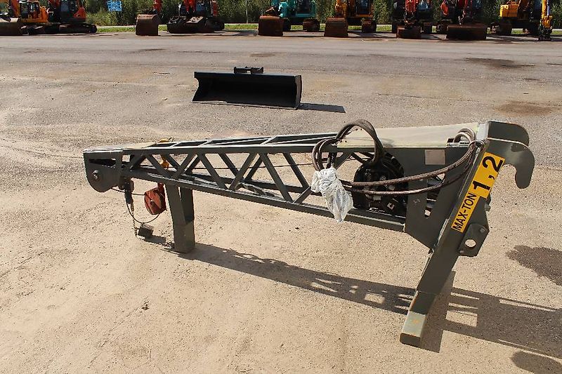 Dieci Pegasus 40.17 / Henkilökori, Trukkipiikit, Kauha