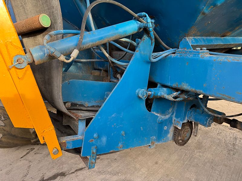 Ford 8210 Self Propelled Gravel Cart