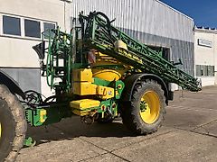 John Deere 840i Anhängespritze/ 30m Gestänge
