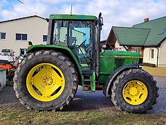 John Deere 6400