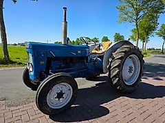 Ford Super Dexta