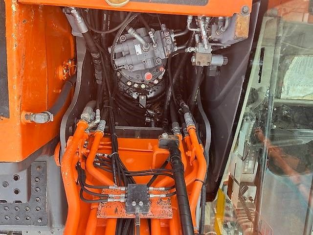 Hitachi ZX 180 LC-3 / Myyty, Sold