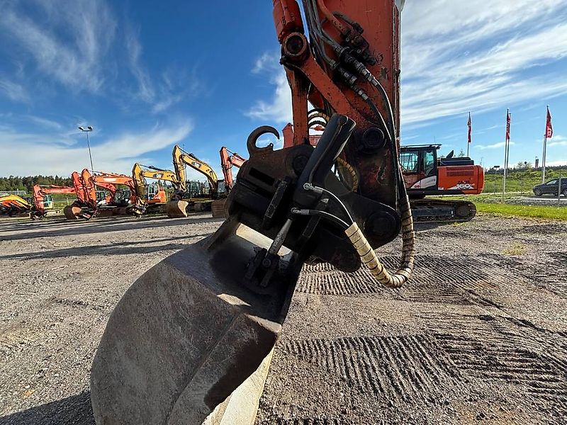 Hitachi ZX180