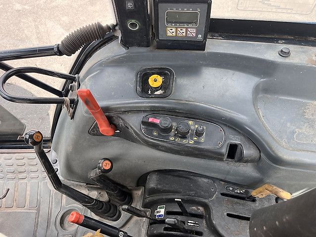 New Holland TL90 TRACTOR