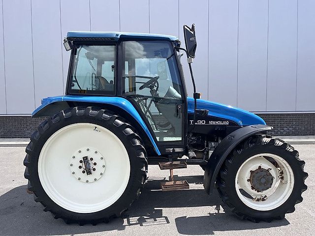 New Holland TL90 TRACTOR
