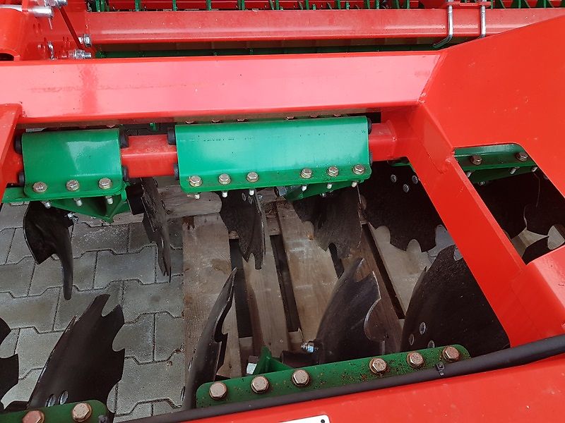 AGRO-MASZ SN300 + Anbauaggregat ANT30