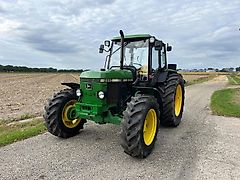 John Deere 2850