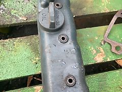 Kubota D722 - pokrywa zaworów (Części zamienne)