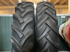 BKT TR-135. 13.6-38. 131A6 8 PLY