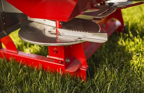 MD MD WP Düngerstreuer 600 kg - 1200 kg JUNIOR II