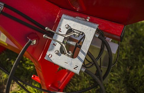 MD MD WP Düngerstreuer 600 kg - 1200 kg JUNIOR II