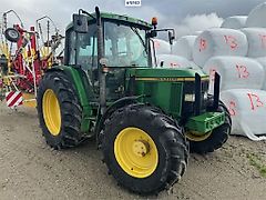 John Deere 6400