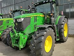 John Deere 6R230