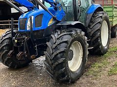 New Holland ts110a
