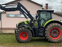 Claas AXION 810 mit Quicke Q8 Frontlader