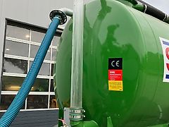 Stapel VT 12.000l Drehschemmel+VT 14.000l Vakuumfaß