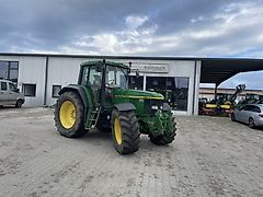 John Deere 6910S