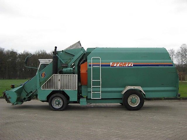 Voermengwagen Storti Bulldog