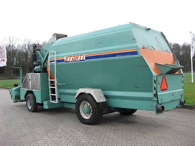 Voermengwagen Storti Bulldog
