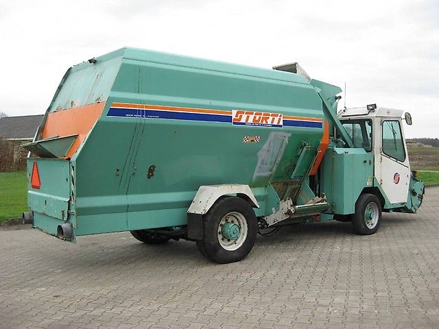 Voermengwagen Storti Bulldog