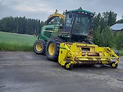 John Deere 7700